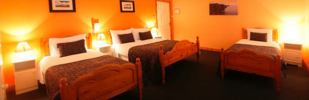 Mccarthy'S Lodge B&B Westport Esterno foto